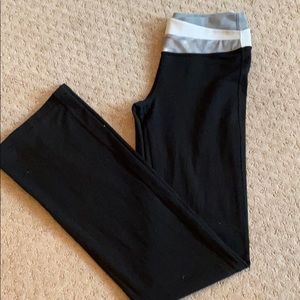 Lululemon Tall Groove Pant (Size 6L) Black